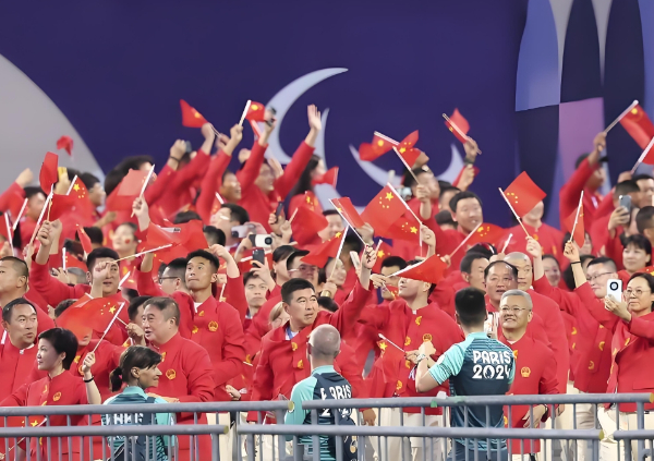 2024年巴黎殘奧會(huì)開幕式在塞納河上的驚人效果，但依然是有史以來壯觀的表演.jpg